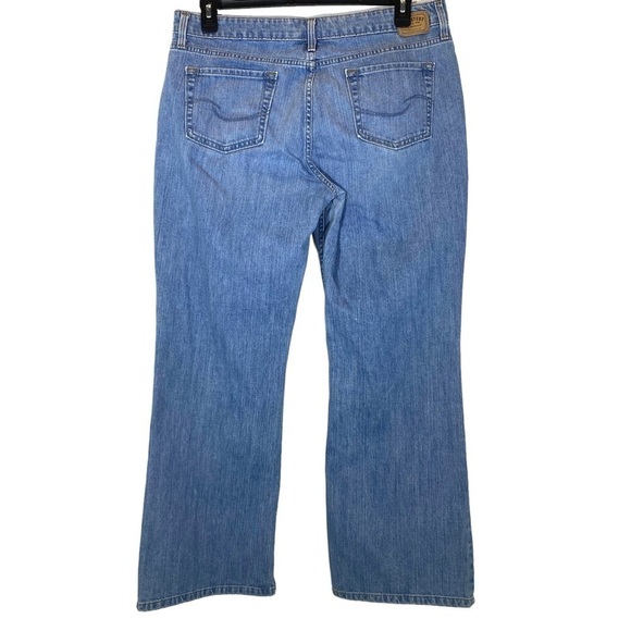 Levis Strauss Signature size 16 short lowrise  bootcut  light wash denim jeans - Picture 3 of 6